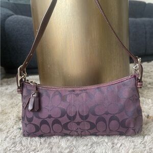 COACH VINTAGE 2004 PLUM SIGNATURE DEMI BAGUETTE